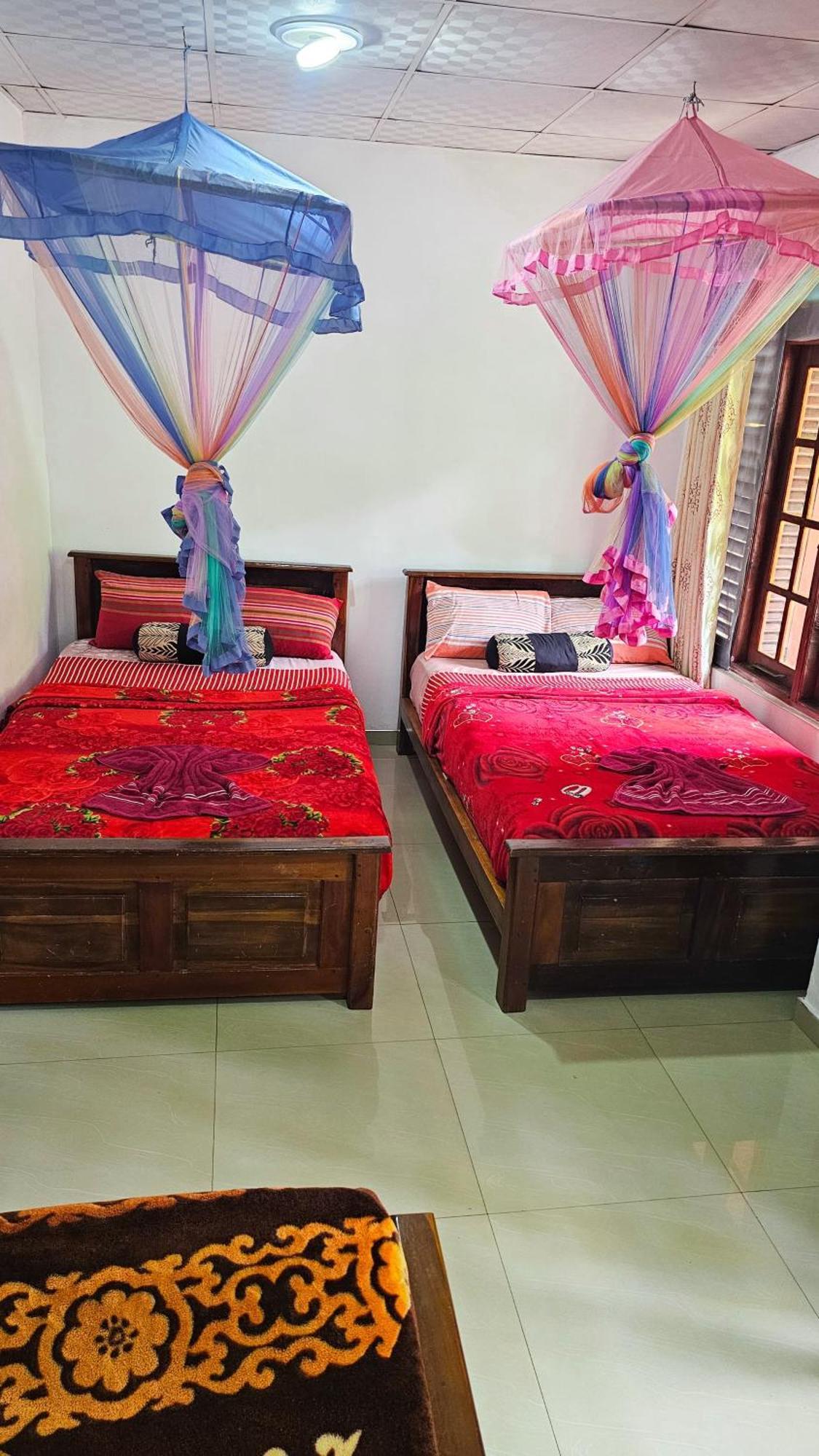 Adams Peak Grand Hotel Nallathanniya Ngoại thất bức ảnh