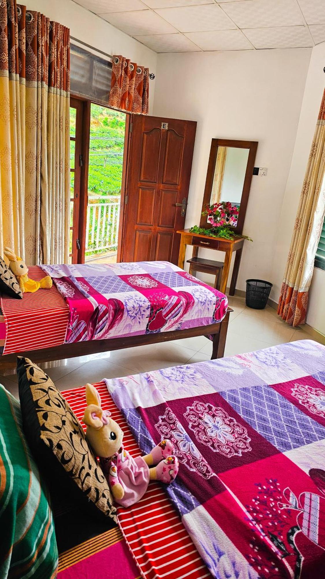Adams Peak Grand Hotel Nallathanniya Ngoại thất bức ảnh