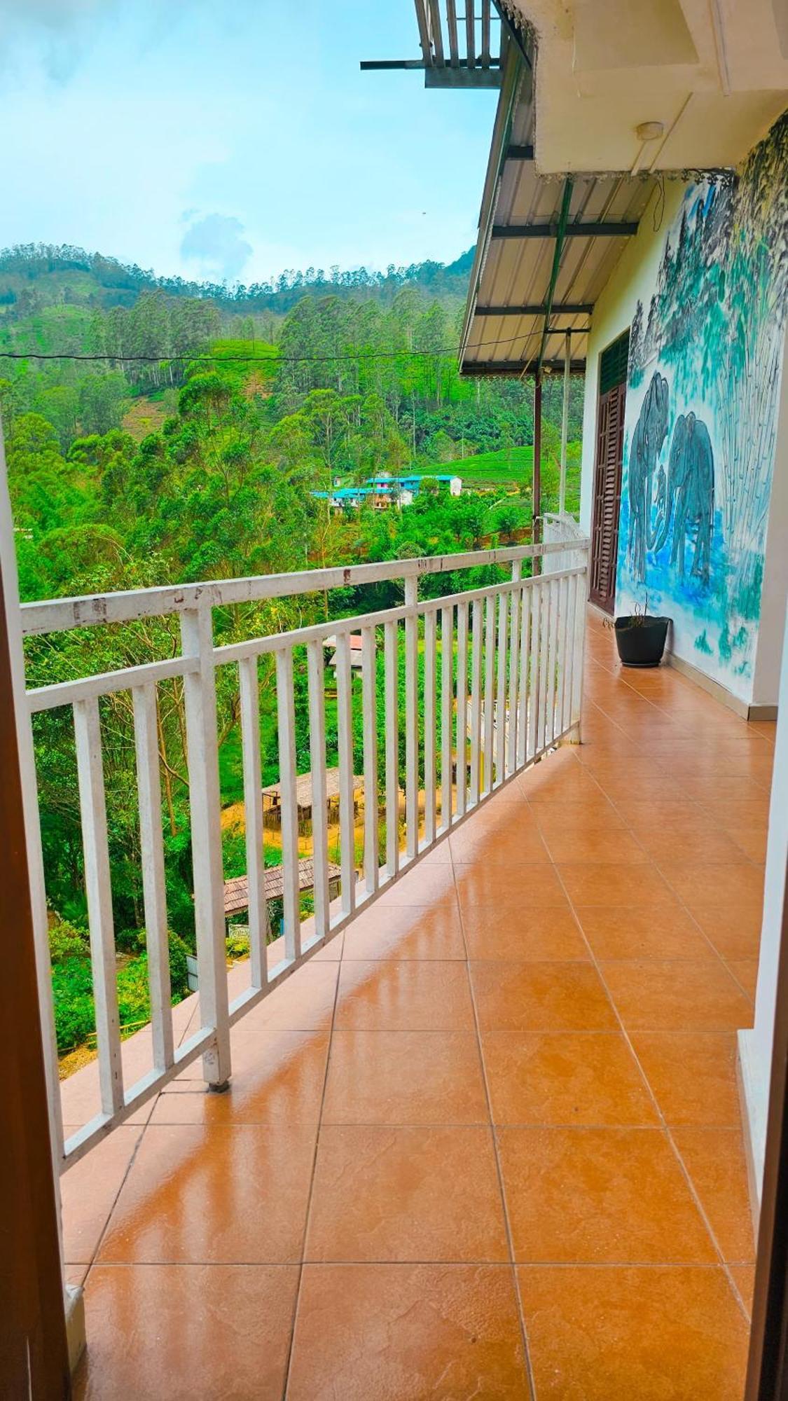 Adams Peak Grand Hotel Nallathanniya Ngoại thất bức ảnh