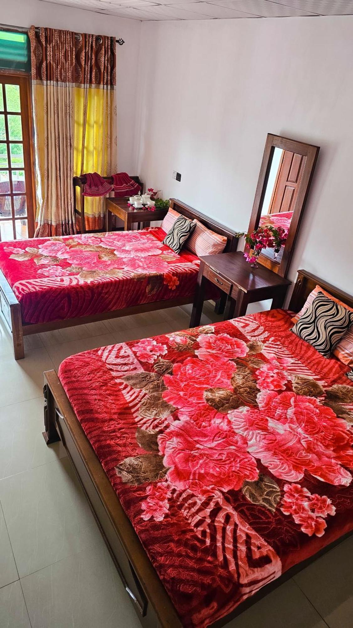 Adams Peak Grand Hotel Nallathanniya Ngoại thất bức ảnh
