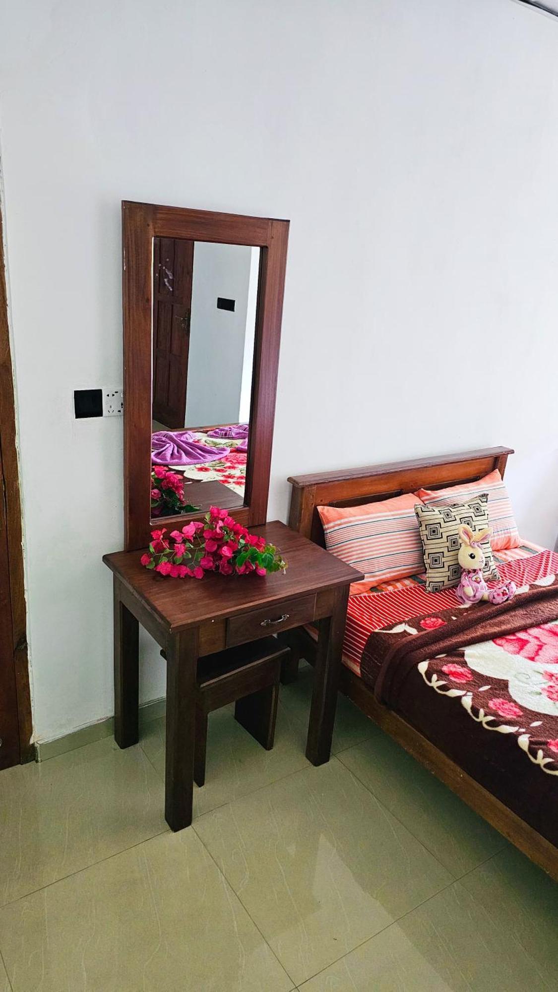 Adams Peak Grand Hotel Nallathanniya Ngoại thất bức ảnh