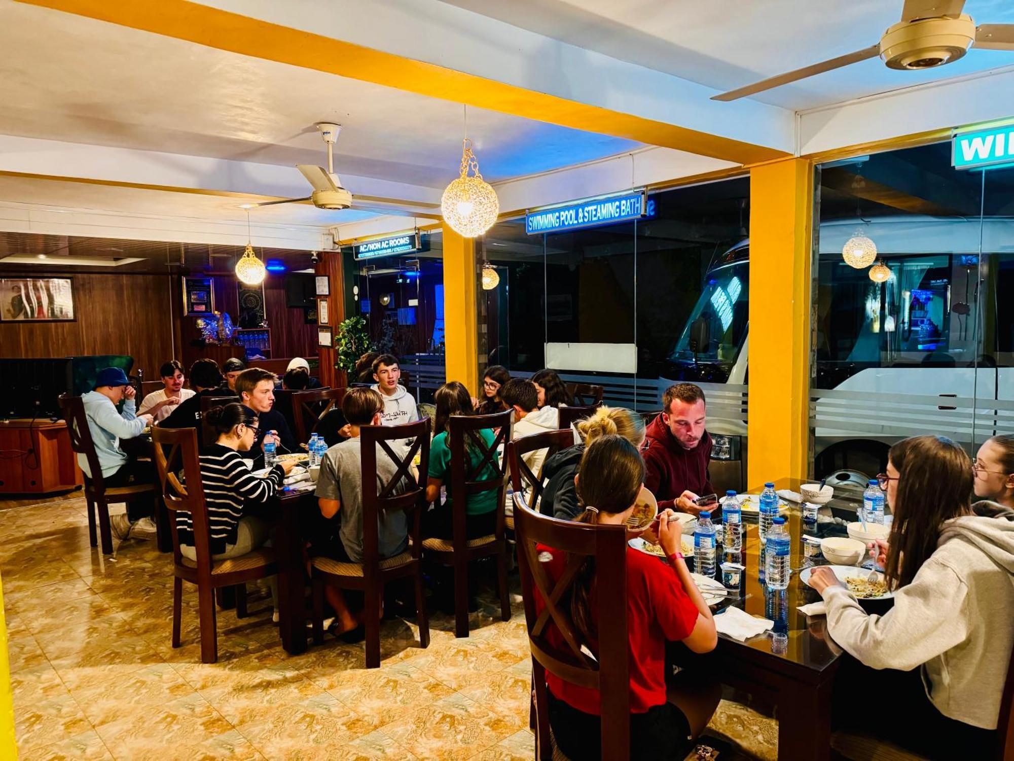 Adams Peak Grand Hotel Nallathanniya Ngoại thất bức ảnh