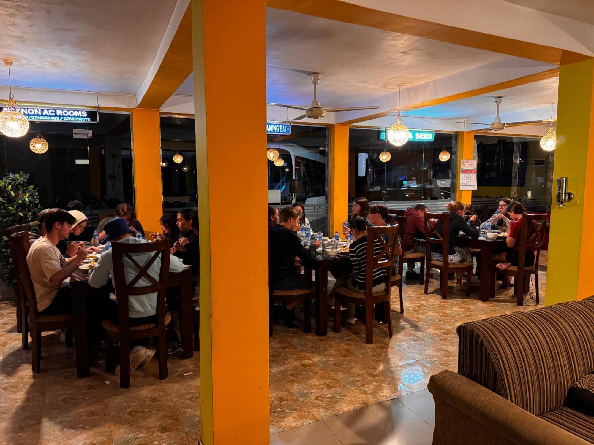Adams Peak Grand Hotel Nallathanniya Ngoại thất bức ảnh