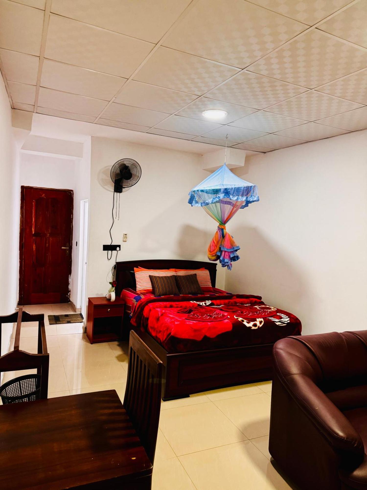 Adams Peak Grand Hotel Nallathanniya Ngoại thất bức ảnh
