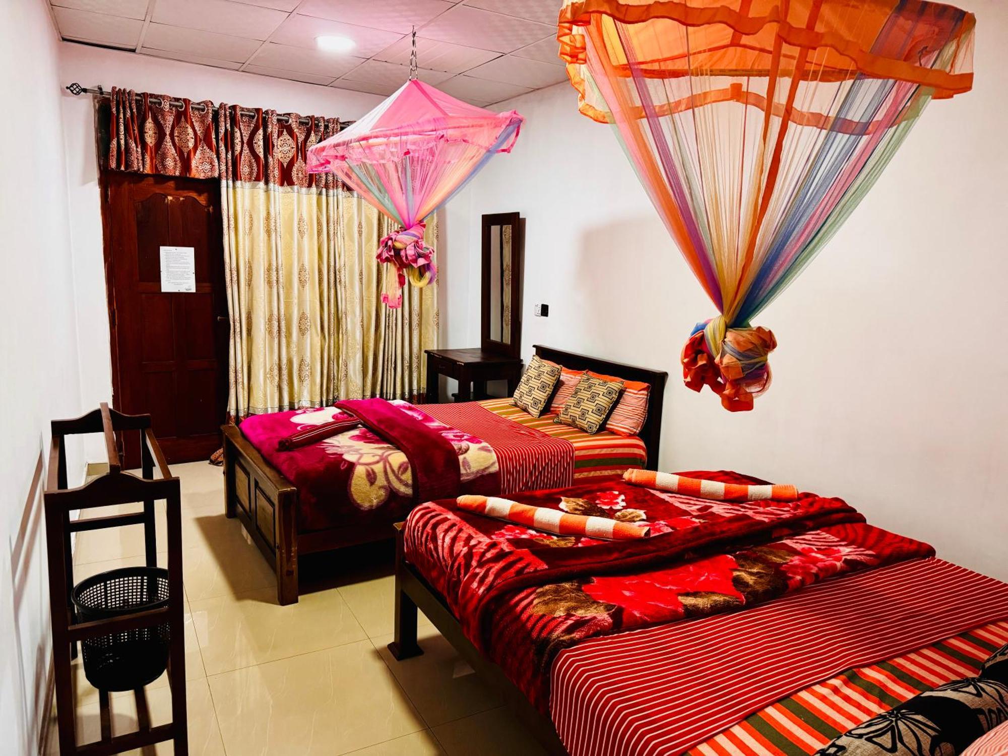 Adams Peak Grand Hotel Nallathanniya Ngoại thất bức ảnh