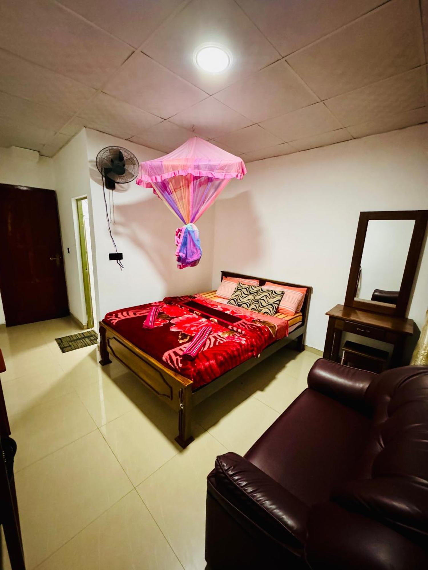 Adams Peak Grand Hotel Nallathanniya Ngoại thất bức ảnh