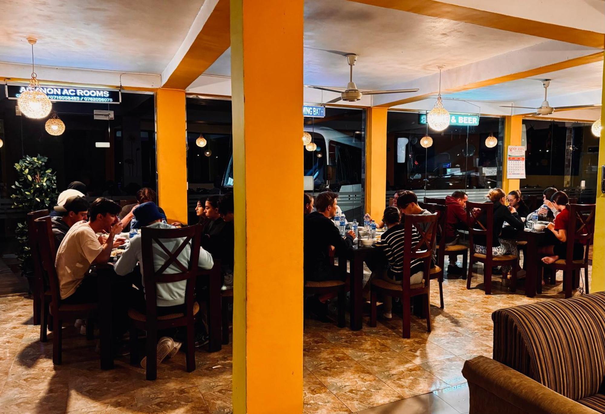 Adams Peak Grand Hotel Nallathanniya Ngoại thất bức ảnh