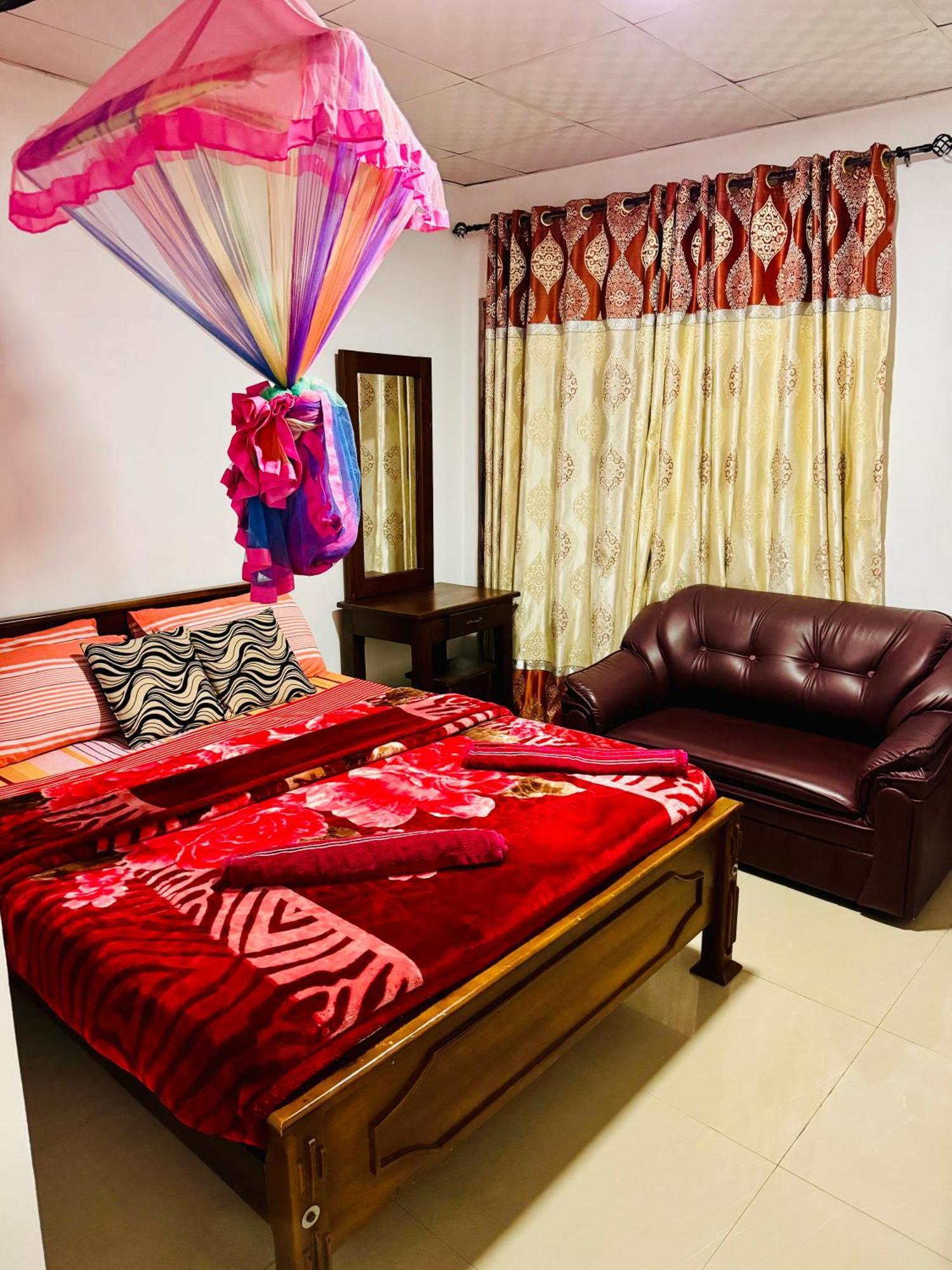 Adams Peak Grand Hotel Nallathanniya Ngoại thất bức ảnh