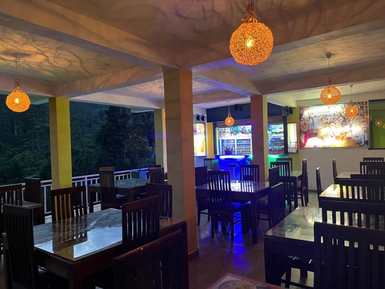 Adams Peak Grand Hotel Nallathanniya Ngoại thất bức ảnh